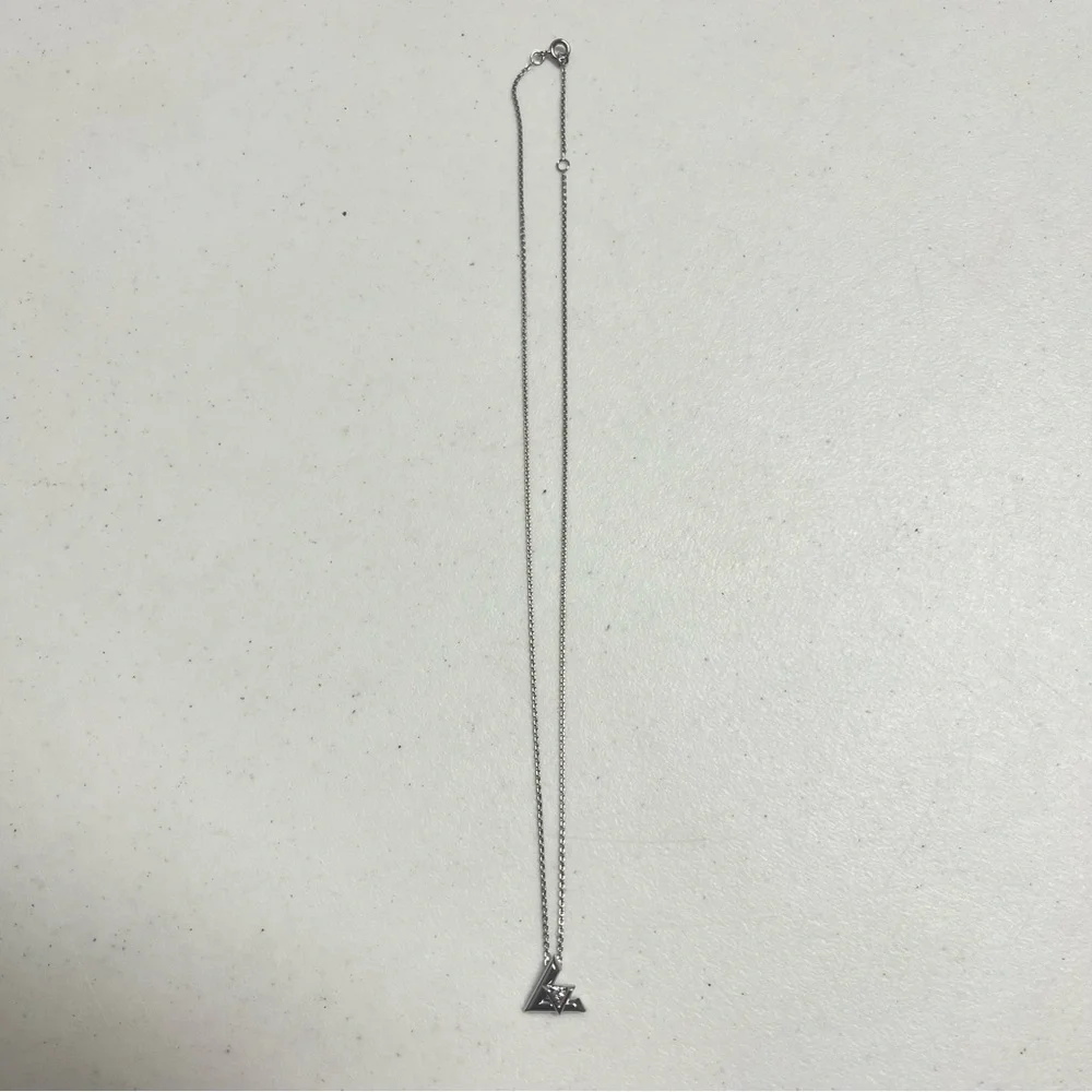 $3,550 Louis Vuitton LV Volt One Small Pendant 18-K White Gold Diamond Necklace - Picture 3 of 11